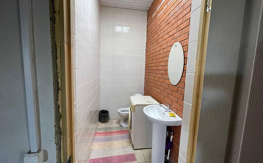 Продам два объекта общей площадью 271м² и земельным участком 30 соток в живописном месте фото