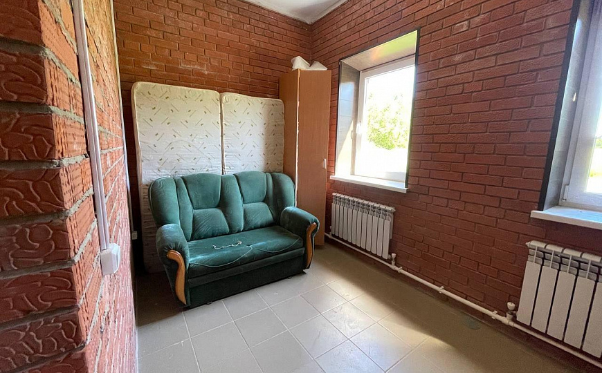 Продам два объекта общей площадью 271м² и земельным участком 30 соток в живописном месте фото