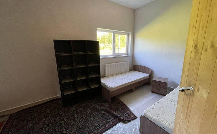 Продам два объекта общей площадью 271м² и земельным участком 30 соток в живописном месте фото