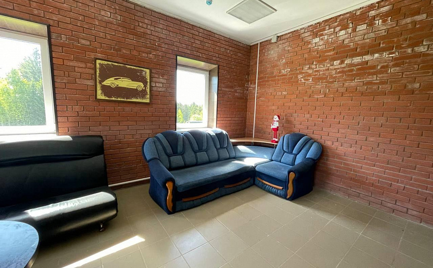 Продам два объекта общей площадью 271м² и земельным участком 30 соток в живописном месте фото