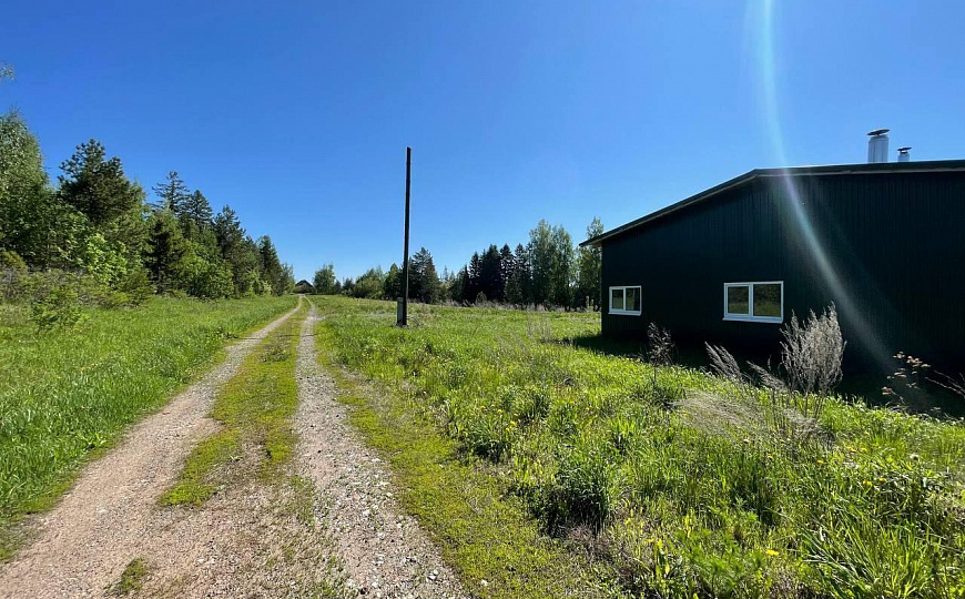 Продам два объекта общей площадью 271м² и земельным участком 30 соток в живописном месте фото