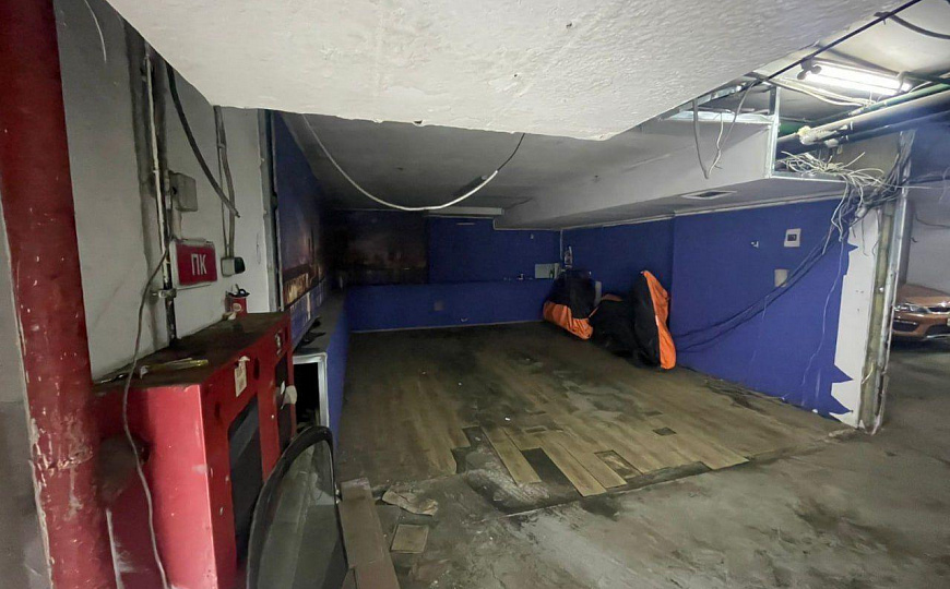 Паркинг из 4-х парковочных мест под любой вид деятельности 60 м.кв. фото