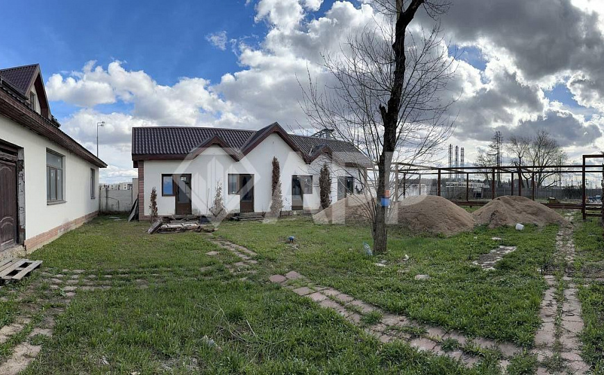 Отдельно стоящее здание, 1600 м. Под хостел, пансионат, медицину, частную школу фото