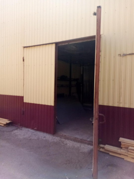 Склад  378 м²+ 777 м2 земля. фото