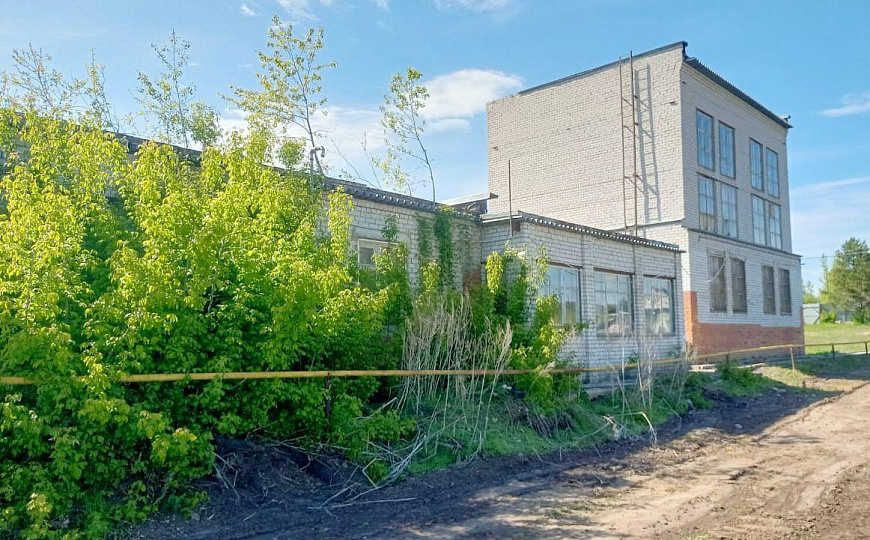 Складское помещение 895м² на земле 1Га фото