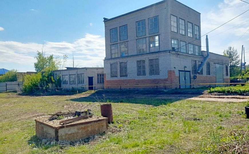 Складское помещение 895м² на земле 1Га фото