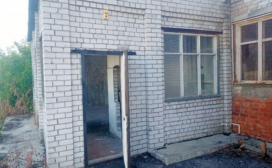 Складское помещение 895м² на земле 1Га фото
