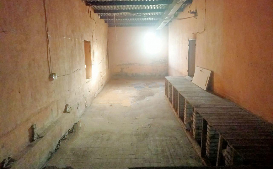 Складское помещение 895м² на земле 1Га фото