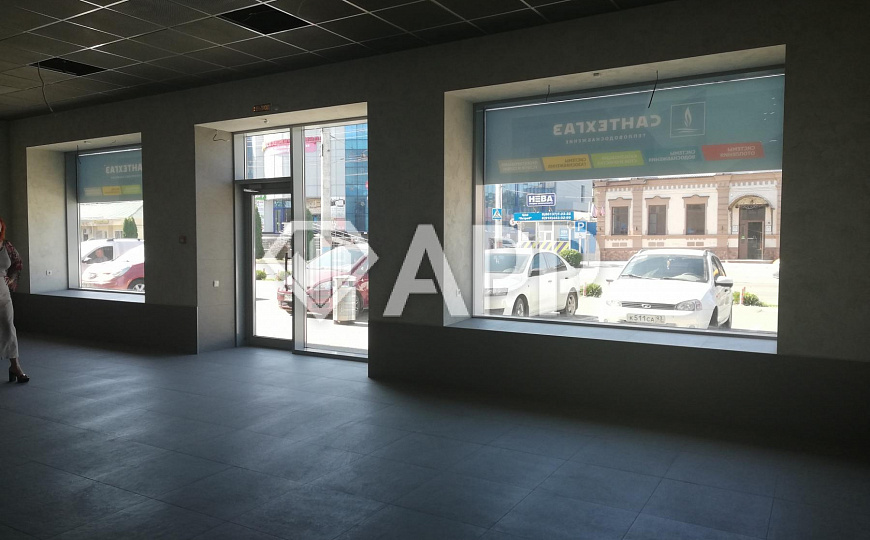 Сдам торговое помещение, 112 м² фото