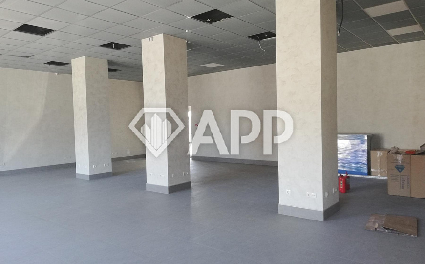 Сдам торговое помещение, 112 м² фото