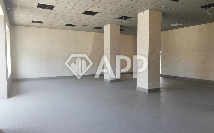 Сдам торговое помещение, 112 м² фото