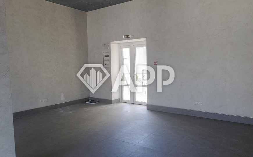 Сдам торговое помещение, 112 м² фото