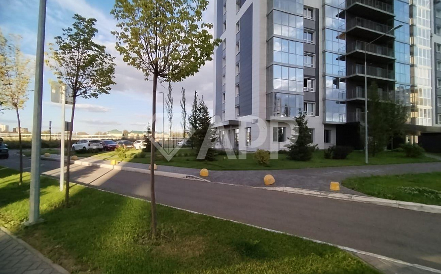 Продаю торговое, офисное помещение 63 м² в новом ЖК фото