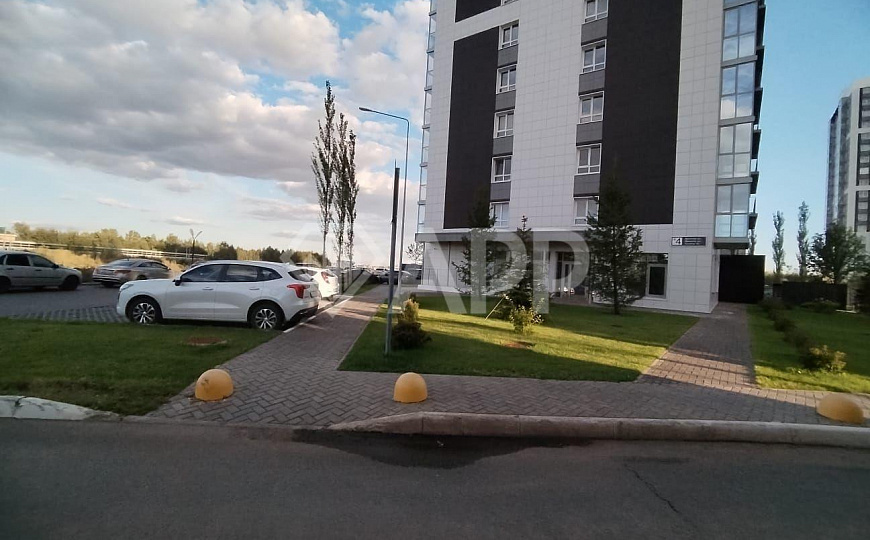 Продаю торговое, офисное помещение 63 м² в новом ЖК фото