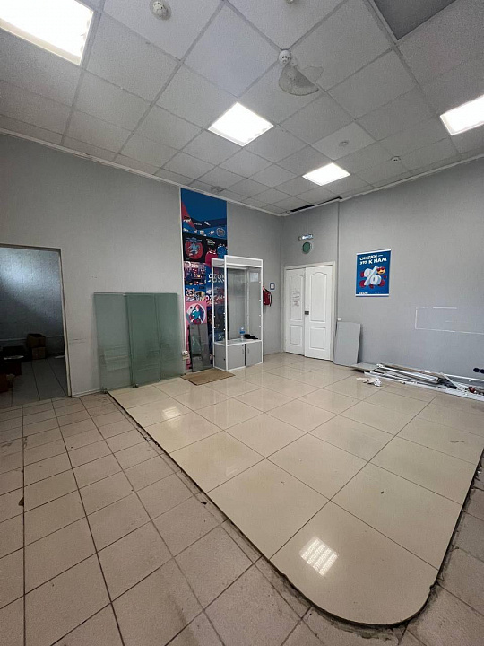 Торговое помещение, 46 м² фото