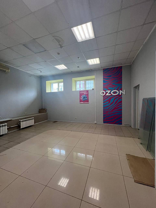 Торговое помещение, 46 м² фото
