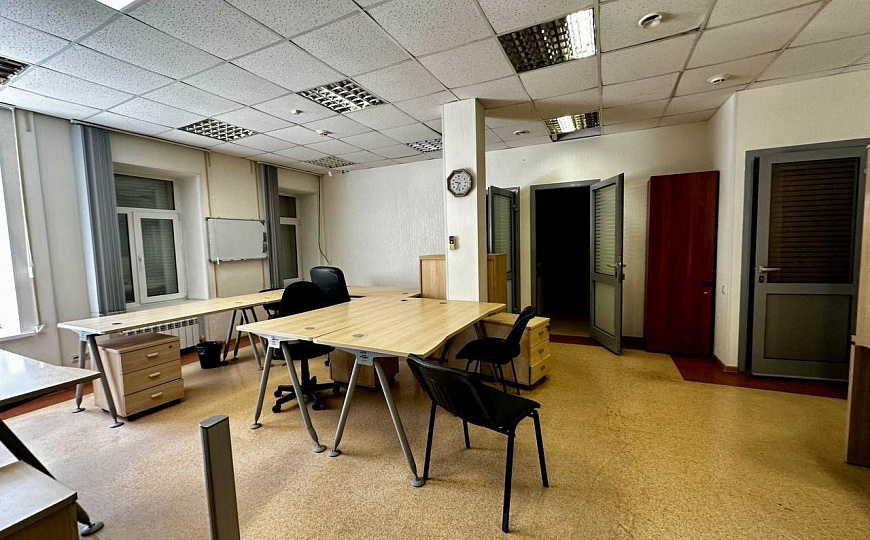 Продажа здания 1272,8 с землей в историческом центре гор. Самара фото