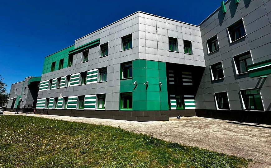 Аренда 272 м2 в новом здании в центре г.Новокуйбышевска фото