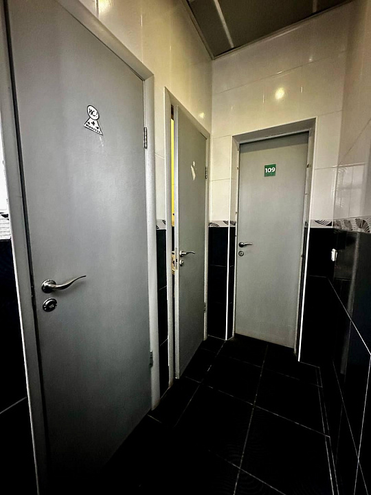 Аренда 272 м2 в новом здании в центре г.Новокуйбышевска фото