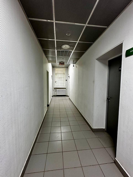 Аренда 272 м2 в новом здании в центре г.Новокуйбышевска фото