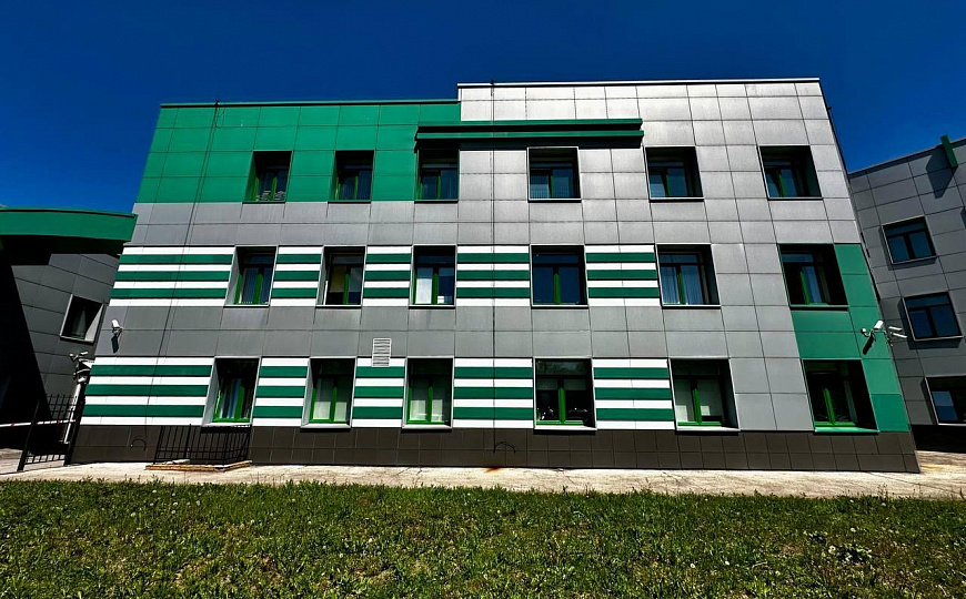 Аренда 272 м2 в новом здании в центре г.Новокуйбышевска фото