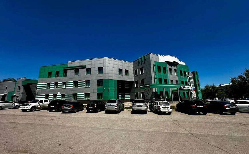 Аренда 272 м2 в новом здании в центре г.Новокуйбышевска фото