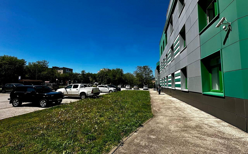 Аренда 272 м2 в новом здании в центре г.Новокуйбышевска фото