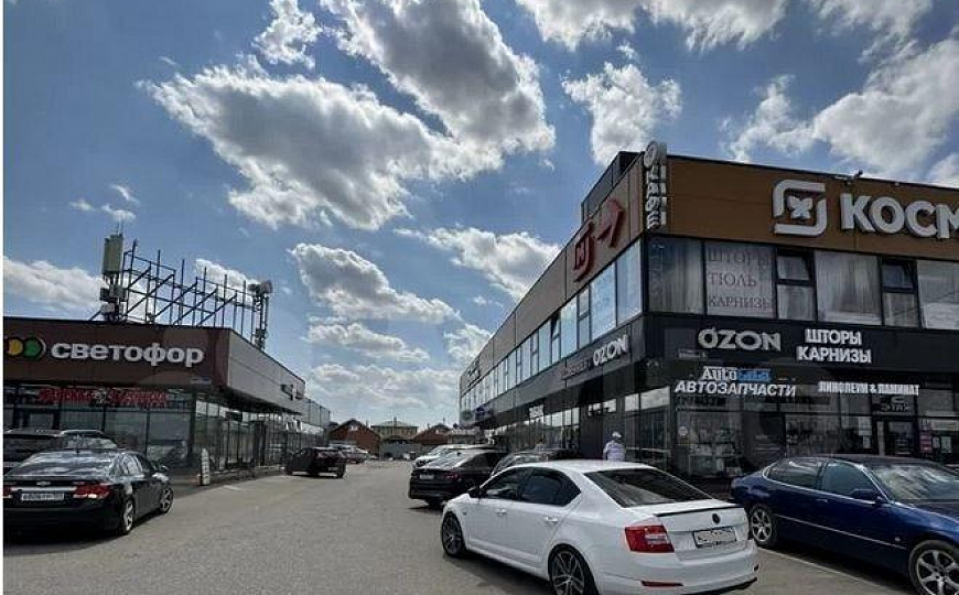 Торговое здание, 1 426 м² фото