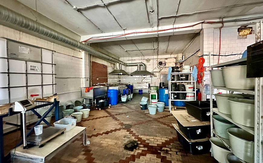 Производственно-складское помещение 687 м2 фото