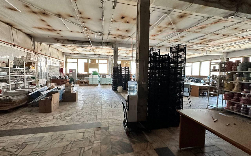 Производственно-складское помещение 687 м2 фото