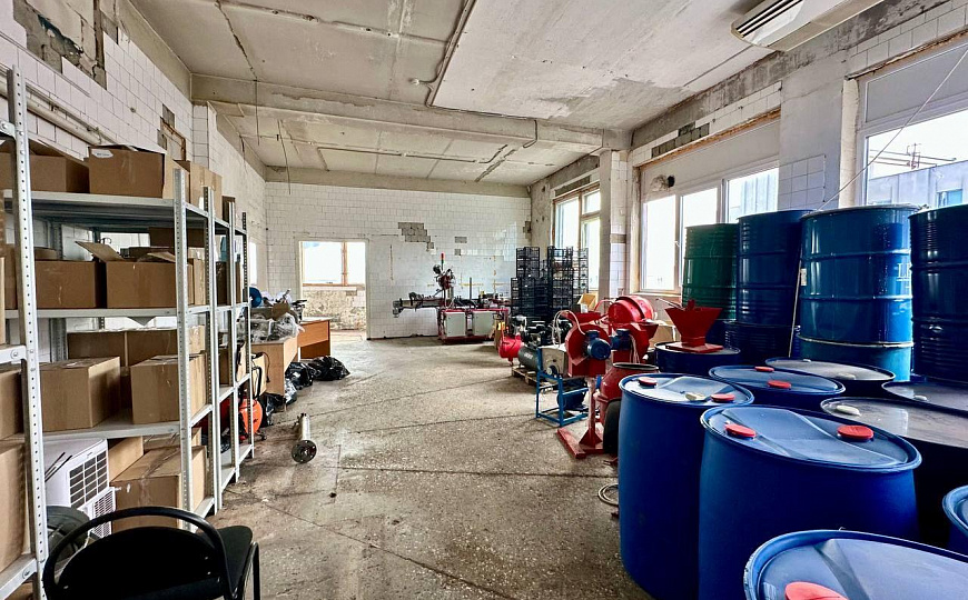 Производственно-складское помещение 687 м2 фото