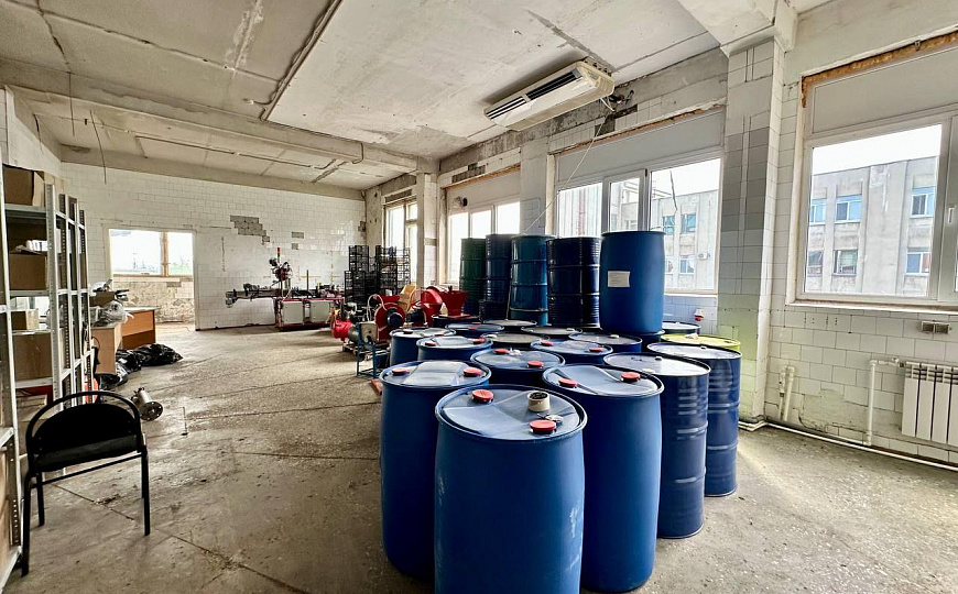 Производственно-складское помещение 687 м2 фото