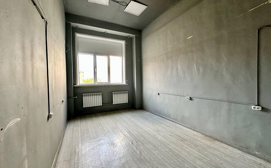 Производственно-складское помещение 687 м2 фото