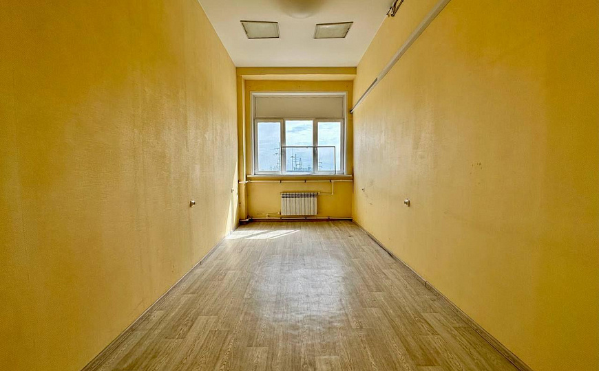 Производственно-складское помещение 687 м2 фото