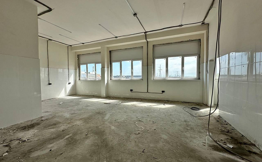 Производственно-складское помещение 687 м2 фото