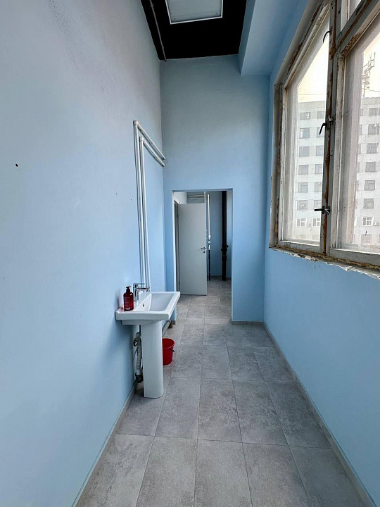 Производственно-складское помещение 687 м2 фото