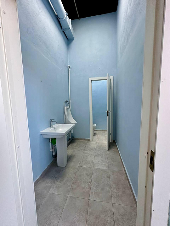 Производственно-складское помещение 687 м2 фото