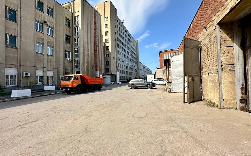 Производственно-складское помещение 687 м2 фото