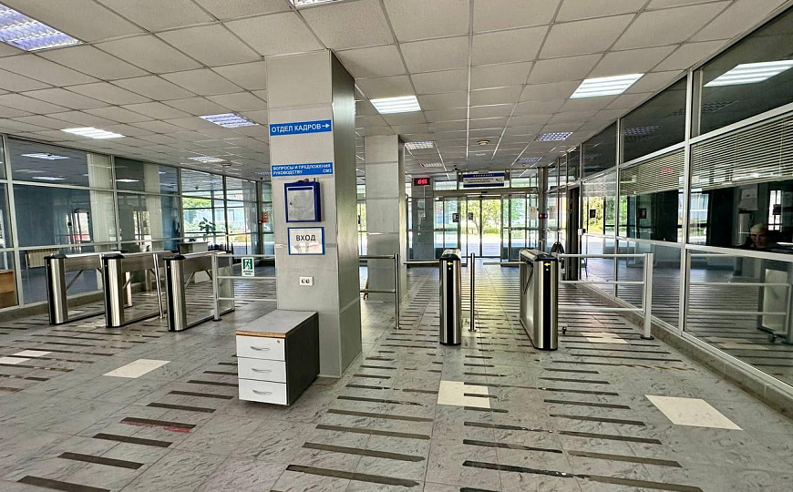 Производственно-складское помещение 687 м2 фото