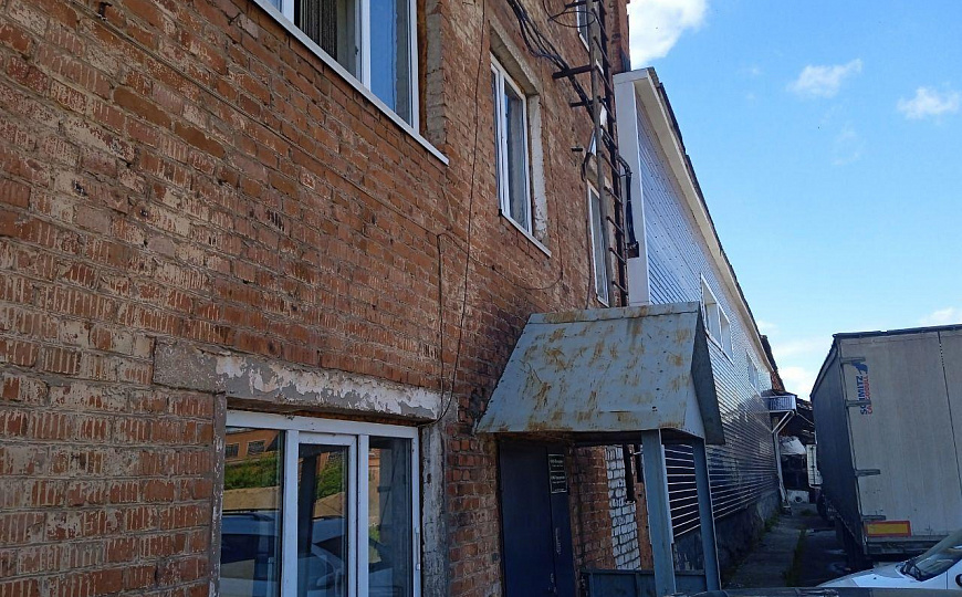 Производственное помещение со своим офисом фото