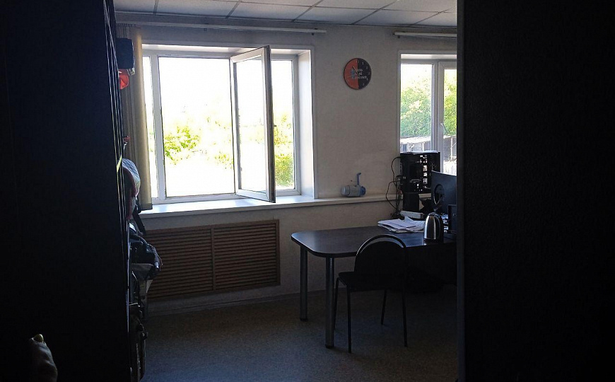 Производственное помещение со своим офисом фото