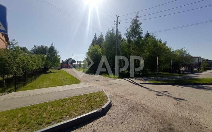 Центр,первая линия,высокий трафик фото