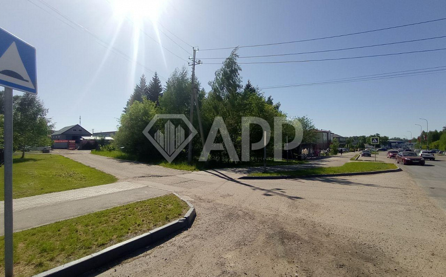 Центр,первая линия,высокий трафик фото