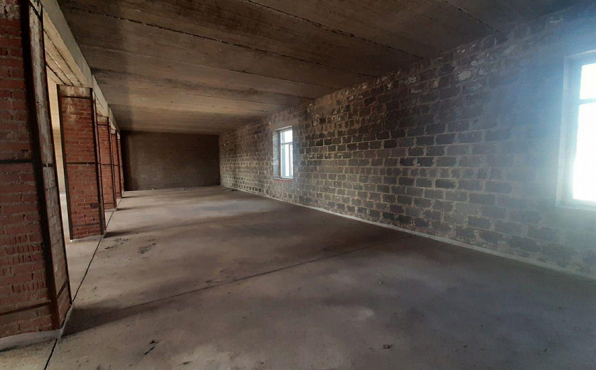 2 этажное здание в д.Байрак на Березовая 1 В фото