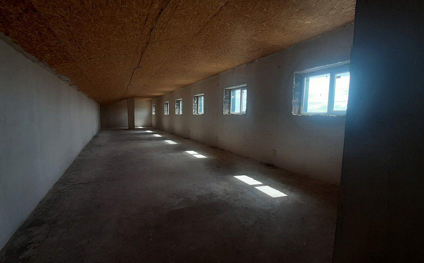 2 этажное здание в д.Байрак на Березовая 1 В фото