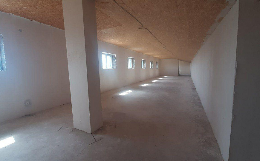 2 этажное здание в д.Байрак на Березовая 1 В фото