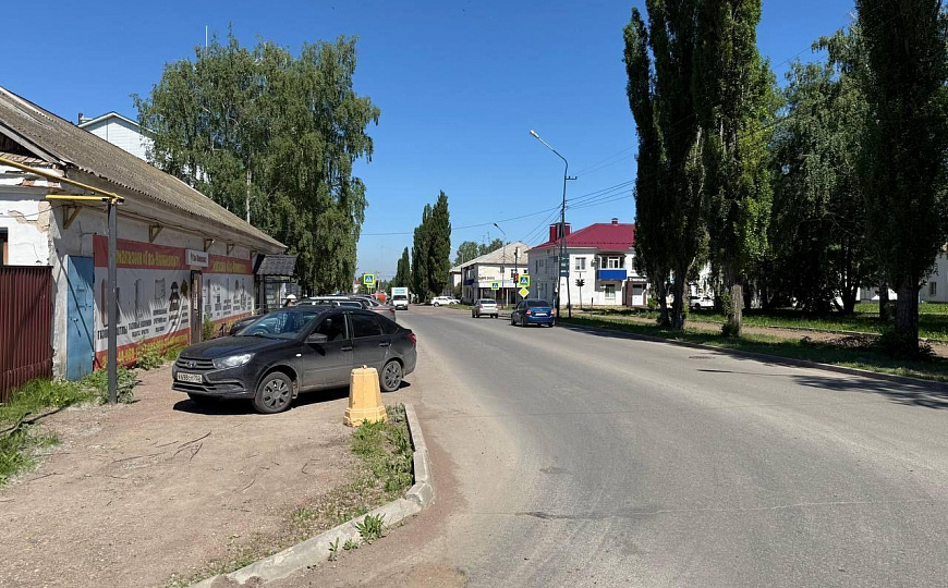 Коммерческое здание под ваш бизнес на красной линии фото