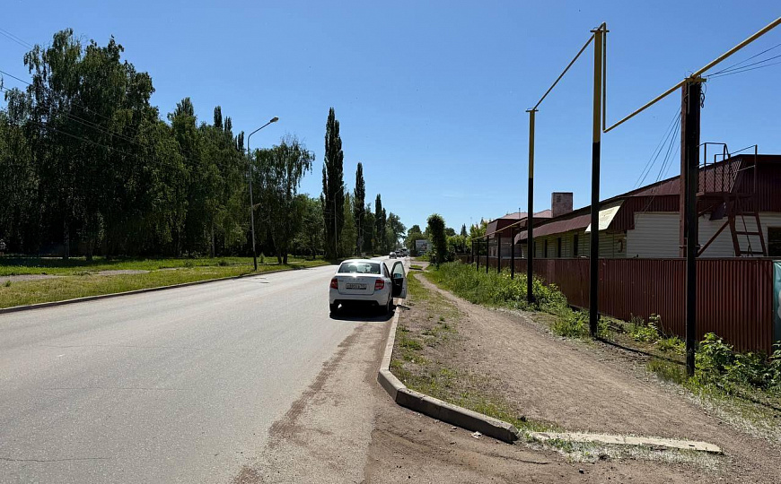 Коммерческое здание под ваш бизнес на красной линии фото