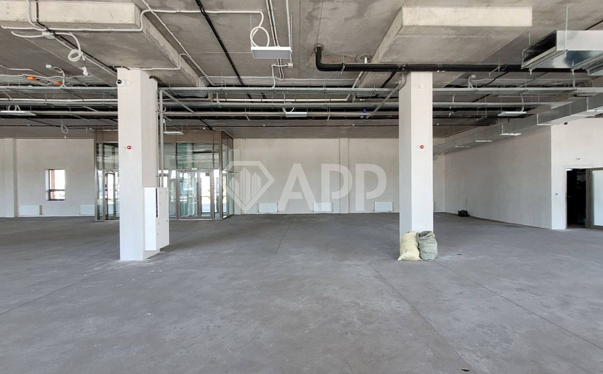 Сдам 387 м² первом этаже фото