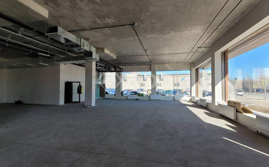 Сдам 387 м² первом этаже фото